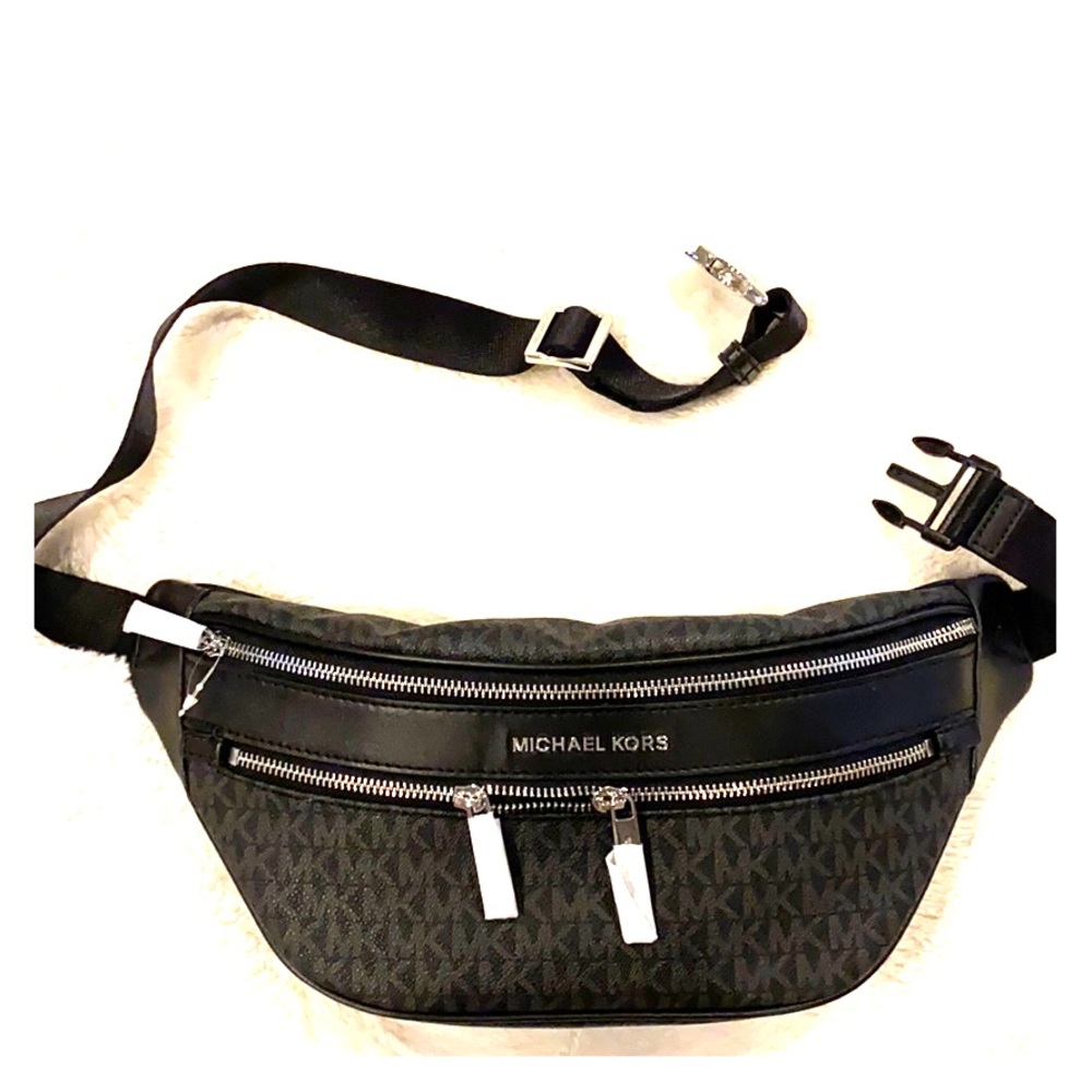 Michael Khors Crossbody Bag
